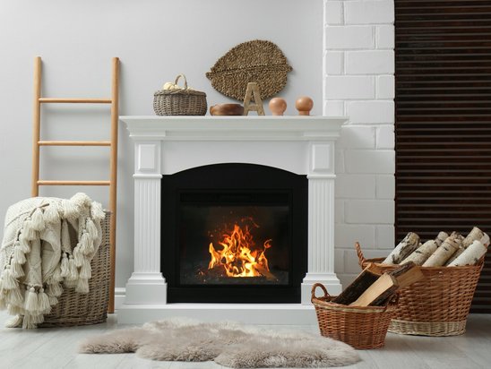 Dekoration-Inneneinrichtung-Kamin